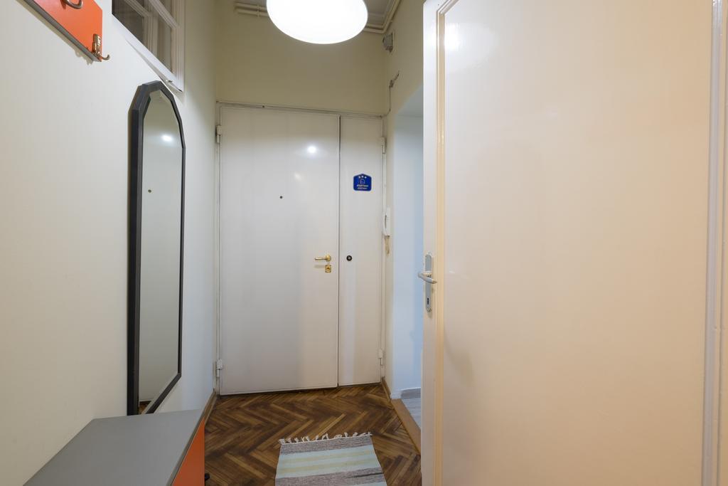 M&M Downtown Apartment Belgrad Rum bild