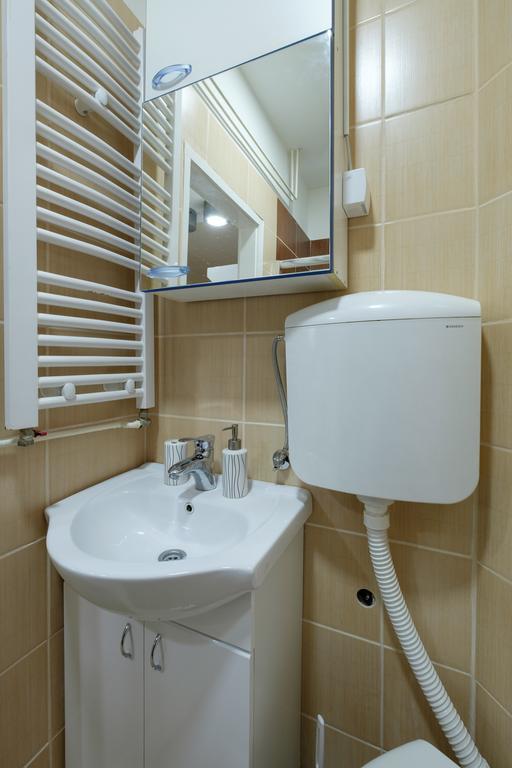 M&M Downtown Apartment Belgrad Rum bild