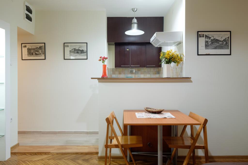 M&M Downtown Apartment Belgrad Rum bild