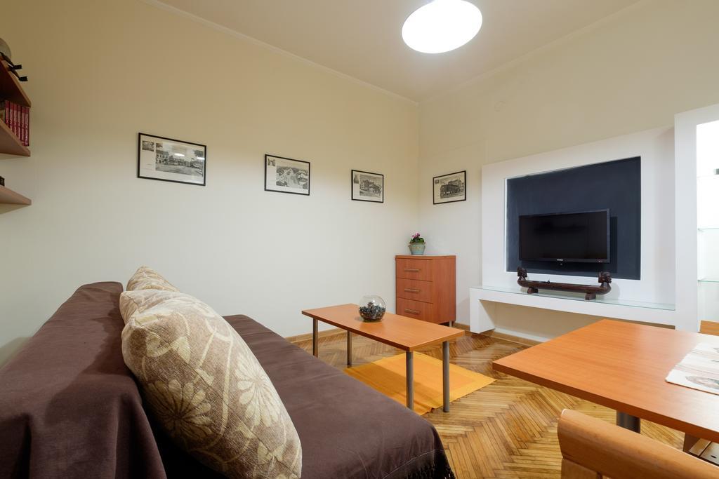 M&M Downtown Apartment Belgrad Rum bild