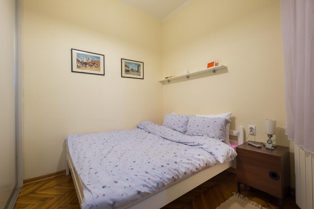 M&M Downtown Apartment Belgrad Rum bild